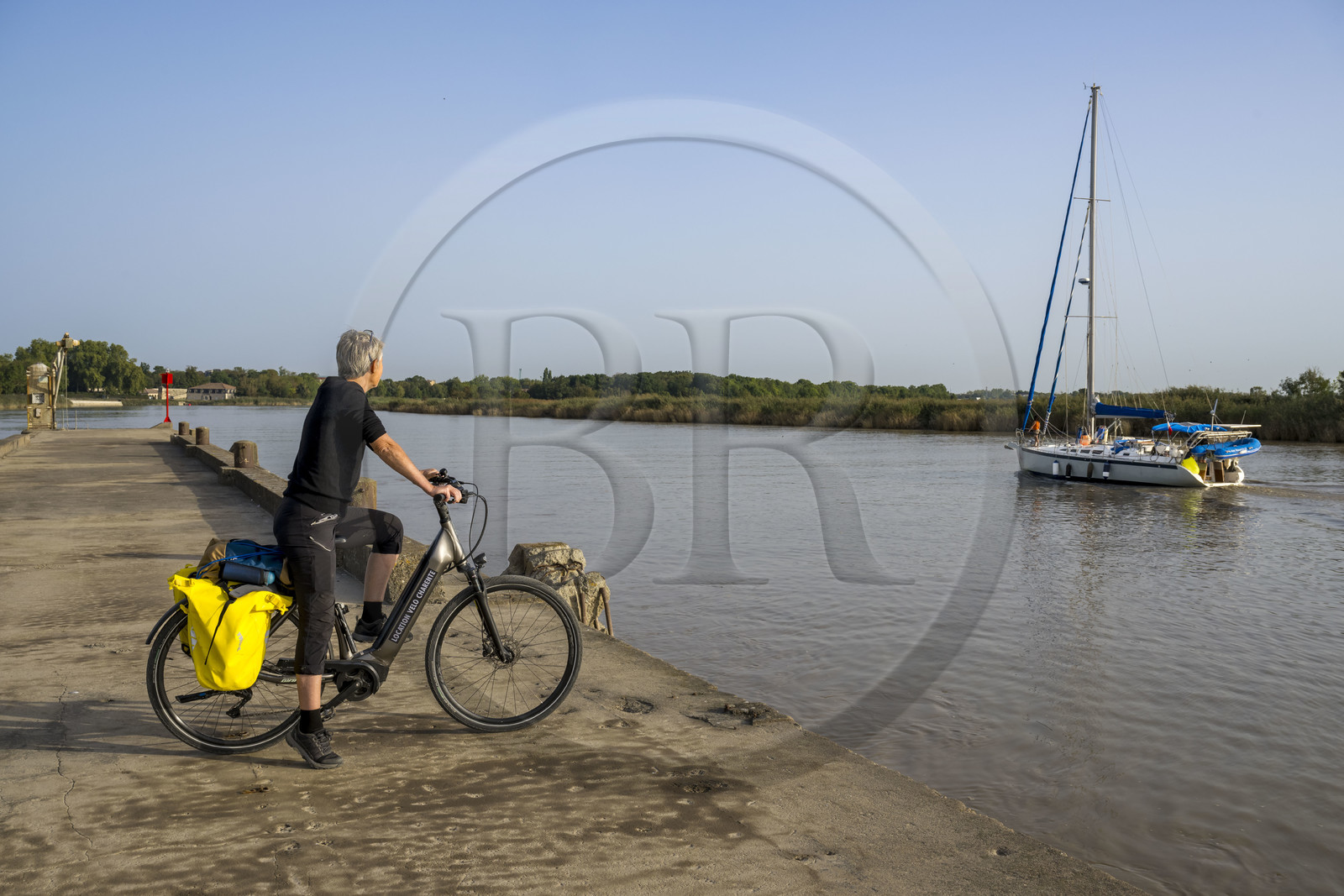France, Charente-Maritime (17), Rochefort, les rives de la Charente en bordure de la Corderie Royale