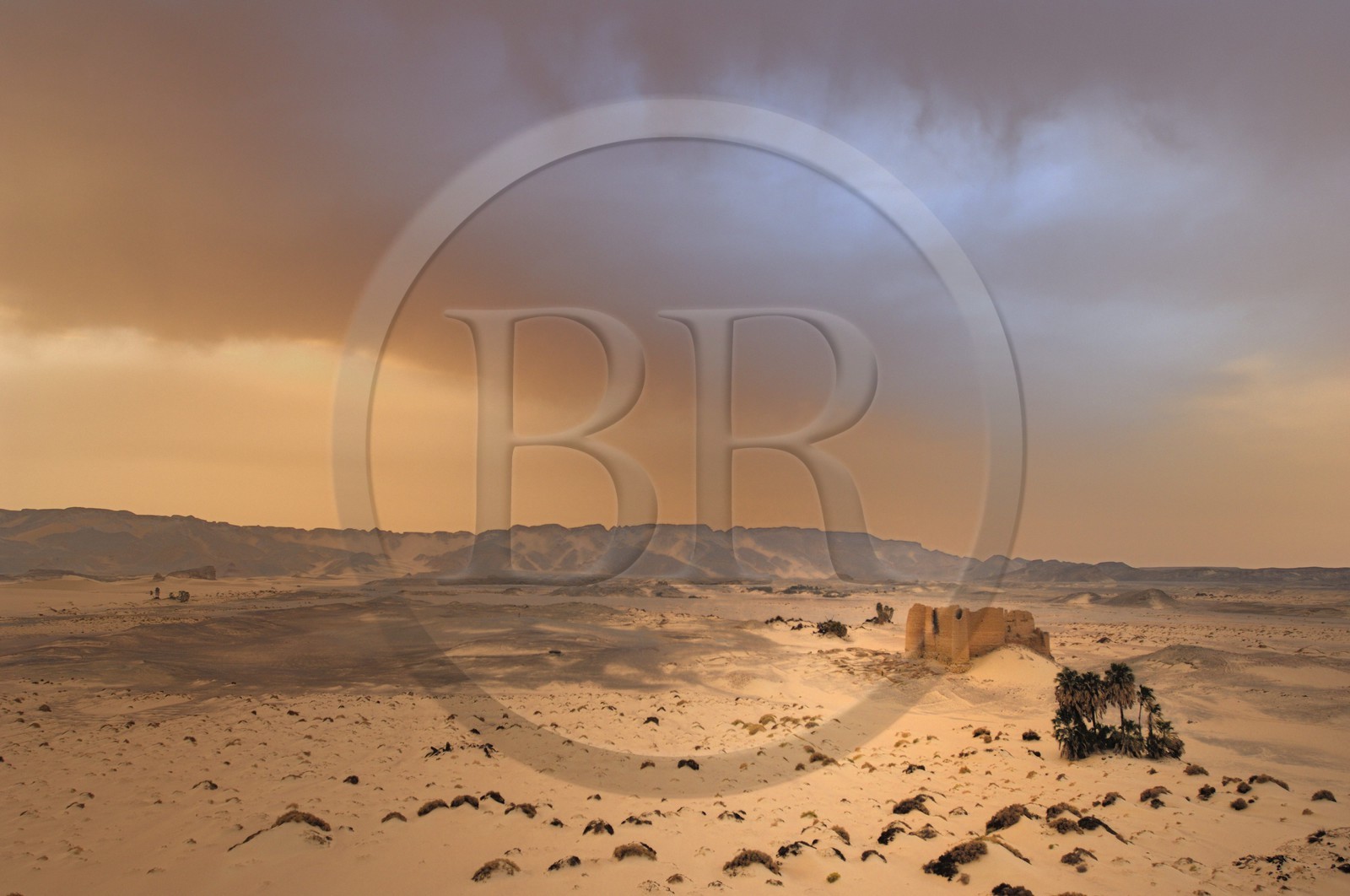 Egypte, désert libyque, forteresse de Ain el-Labakha à l' est de Kharga