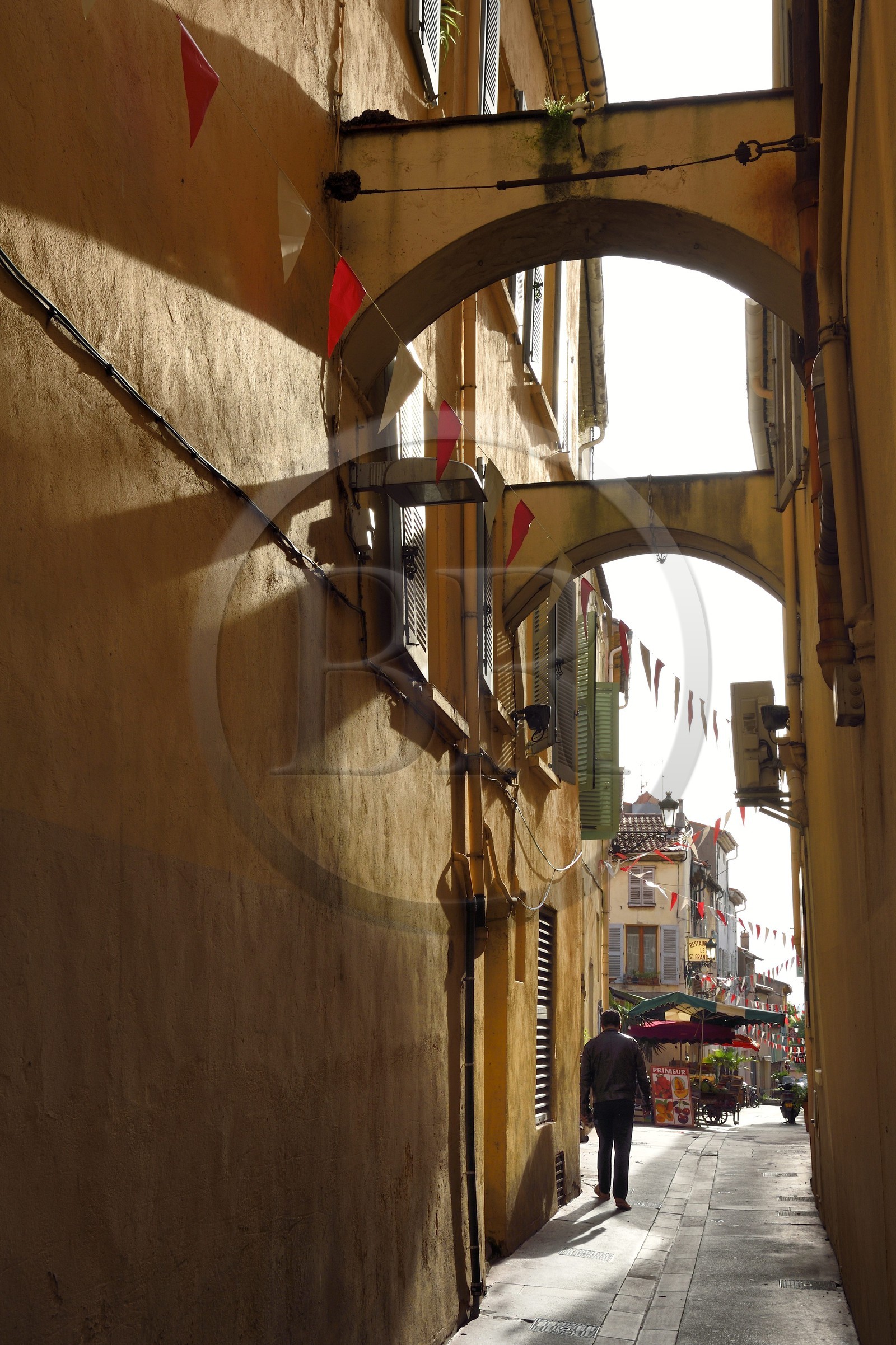 France, Var (83), Fréjus, rue Saint François de Paule