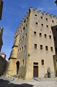 France, Moselle (57), Metz, quartier Sainte Croix, grenier de Chèvremont, grenier municipal construit en 1457 et surmonté de créneaux