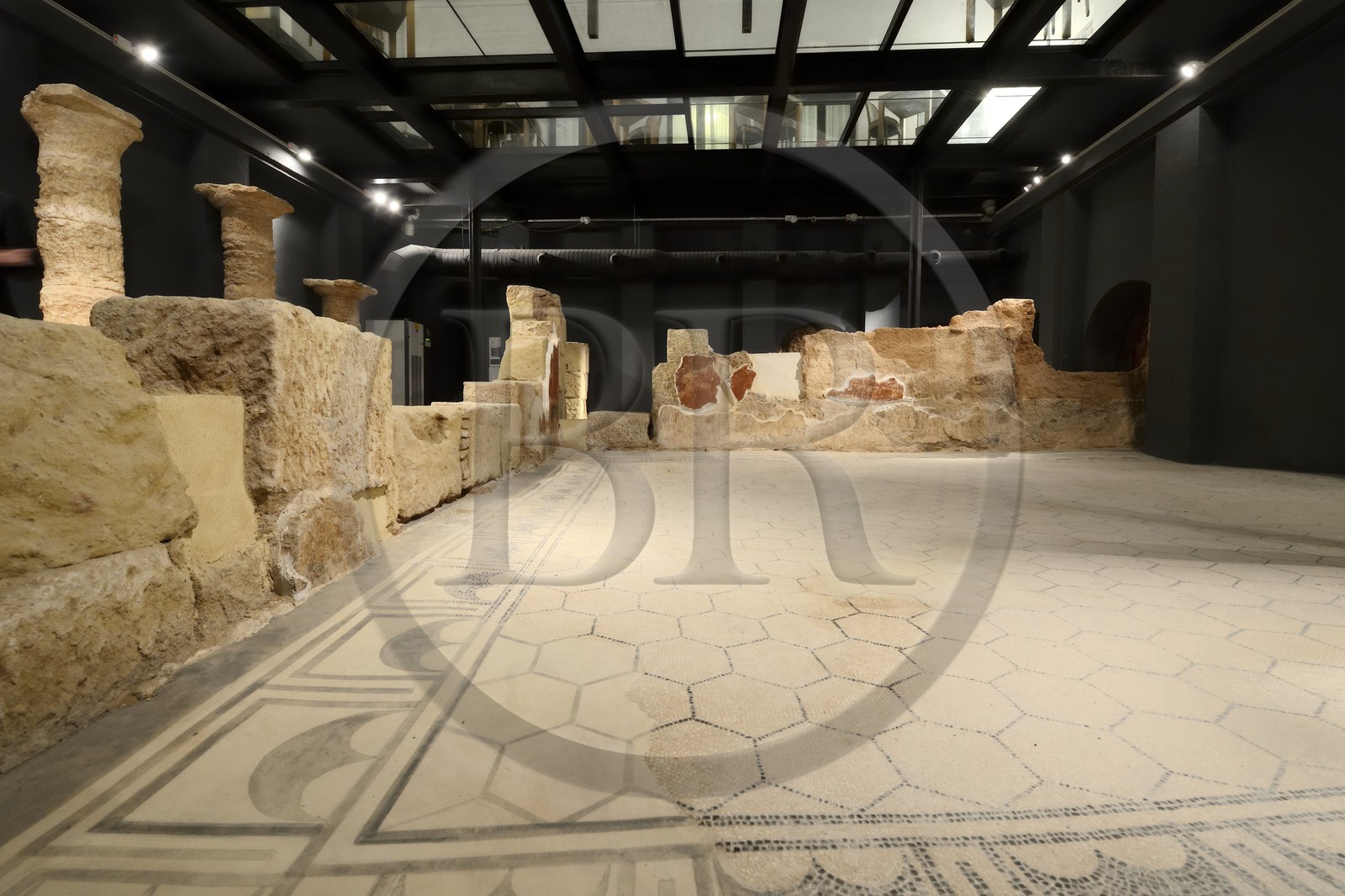 Espagne, Andalousie, Cordoue, hotel Hospes Palacio del Bailio, vestiges de l'ancienne maison romaine sous la salle de restaurant