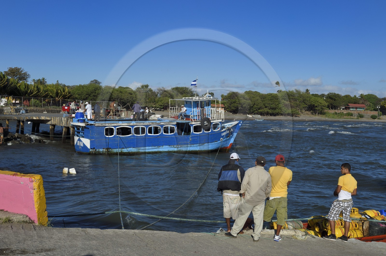 Nicaragua, port de San Jorge sur le lac Nicaragua, petit ferry