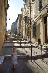 France, Bouches-du-Rhône (13), Marseille, quartier du Panier, montée des Accoules, scène de rue