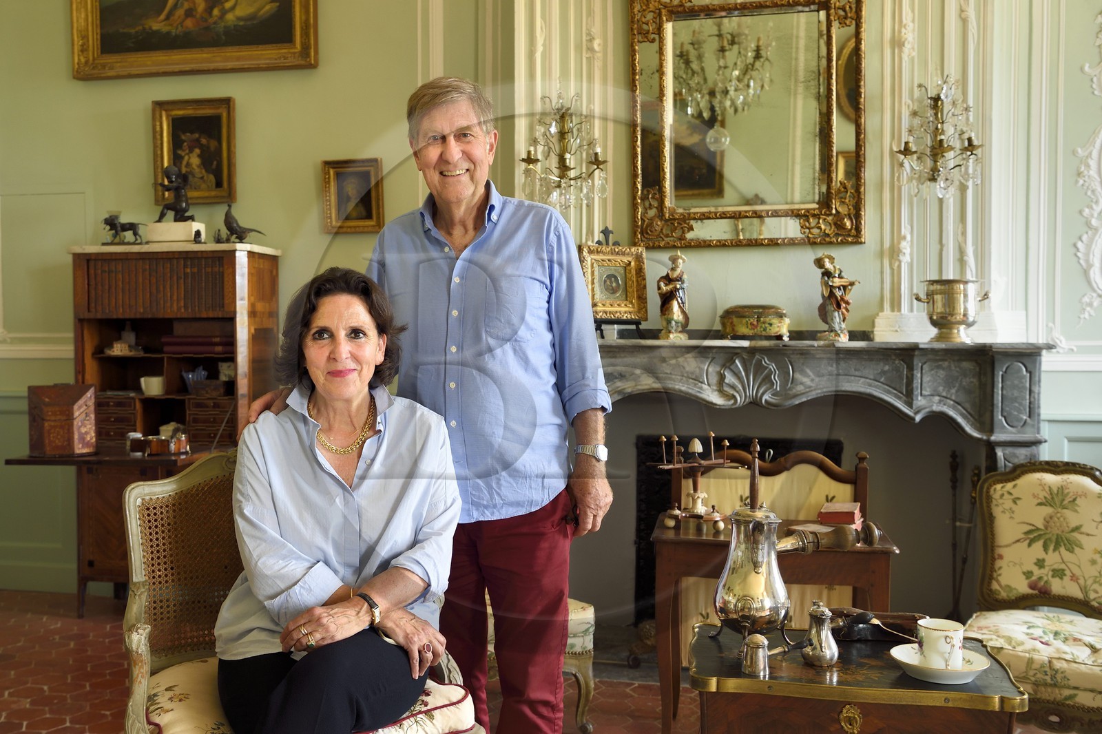 France, Vaucluse (84), Parc Naturel Regional du Luberon, Ansouis, labellisé Les Plus Beaux Villages de France, le chateau d'Ansouis, appartement d'apparat du XVIIè siècle, les propriétaires Gérard et Frédérique Rousset-Rouvière