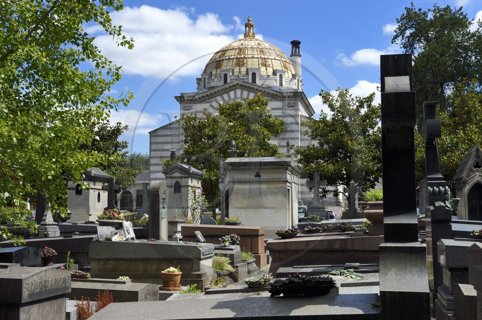 France, Paris (75), cimetière du Père-Lachaise, le crématorium et columbarium